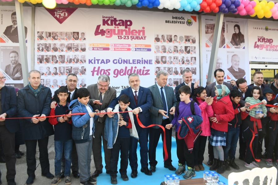 İNEGÖL’DE KİTAP ŞÖLENİ BAŞLADI
