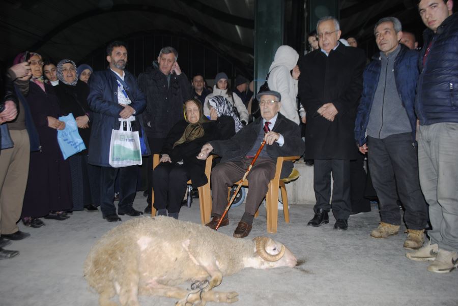 ANIL AİLESİ GÖNÜLLERİ FETHETTİ