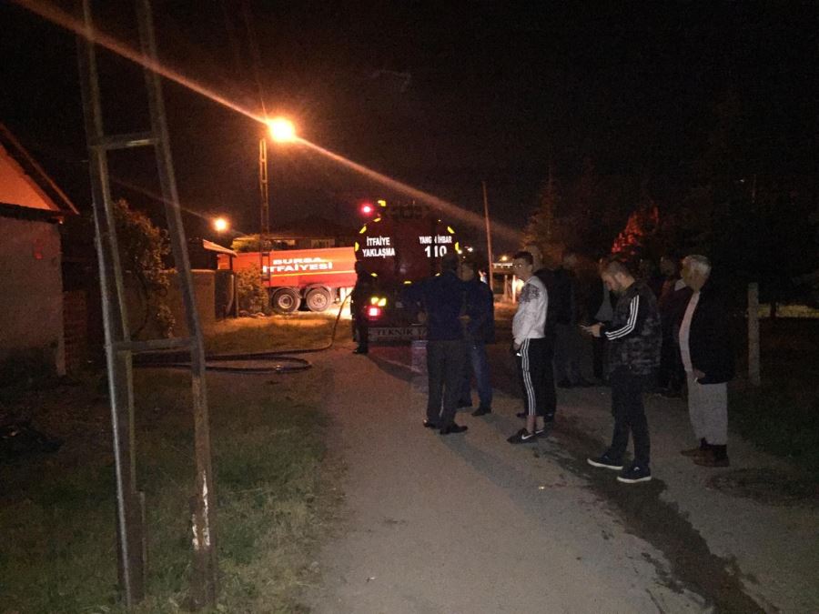 İnegöl'de geceyi alevler aydınlattı