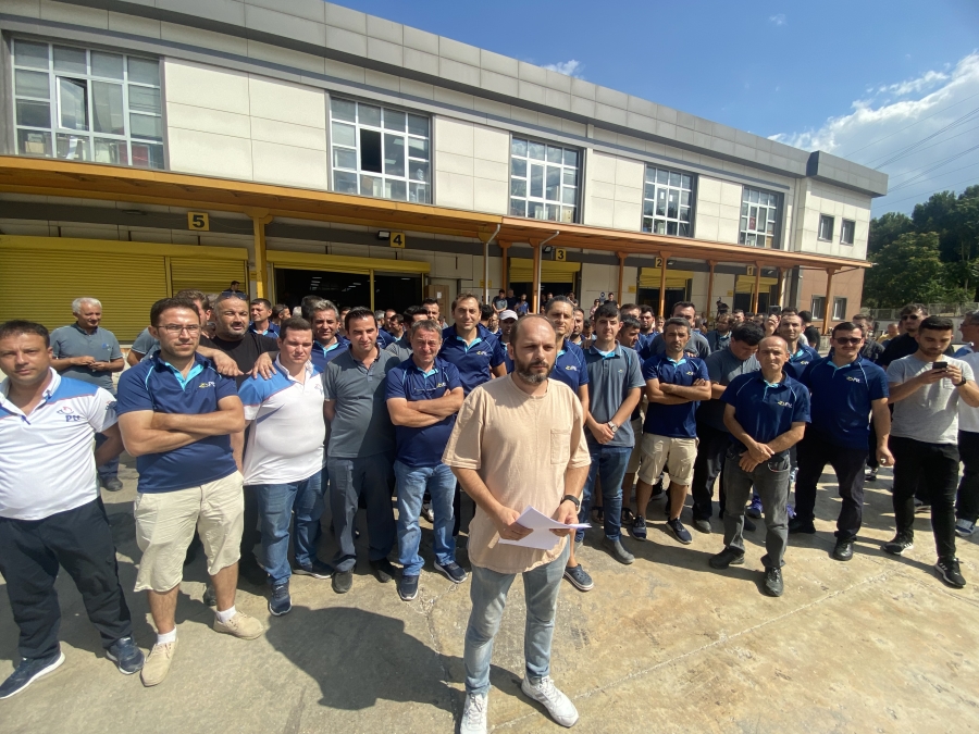 PTT işçileri iş bıraktı 