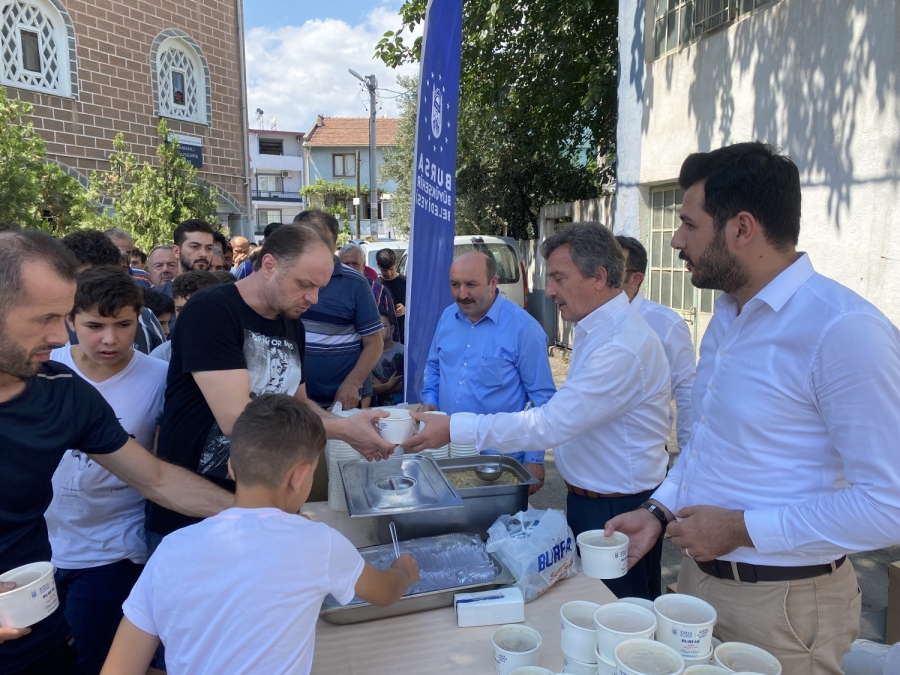 Büyükşehir’den 10 bin kişiye aşure ikramı