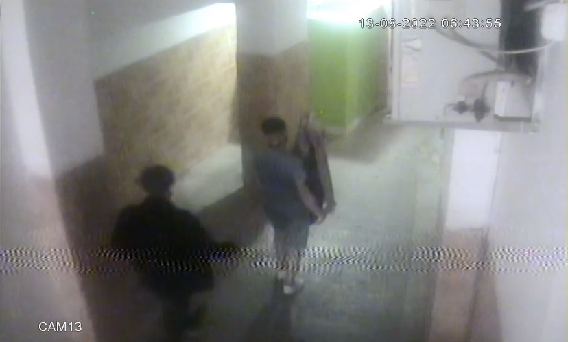 Camiye girip hırsızlık yaptılar