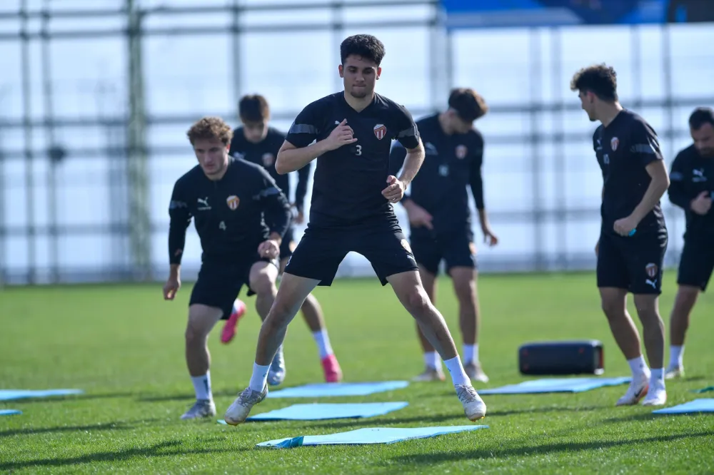 İnegölspor Uşakspor hazırlıklarını sürdürüyor