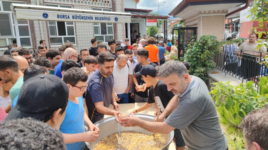 Mobilyacılar Odası'ndan aşure ikramı