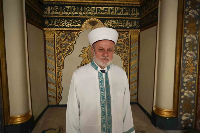 Ulu Cami’nin 25 senelik baş imamı emekli oldu
