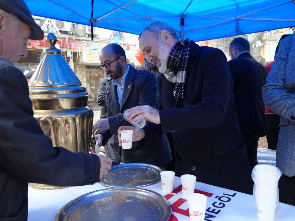 Saadet Partisi'nden salep ikramı