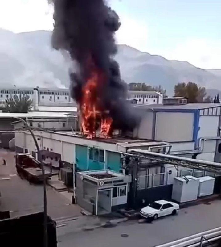 Bursa’da korkutan fabrika yangını
