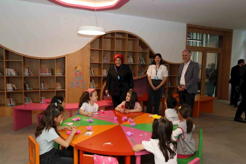 Miniklerden annelerine sürpriz
