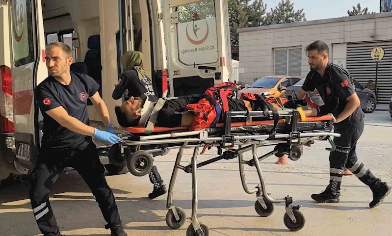 Bursa’da çatı çöktü: 29 yaşındaki genç ağır yaralandı
