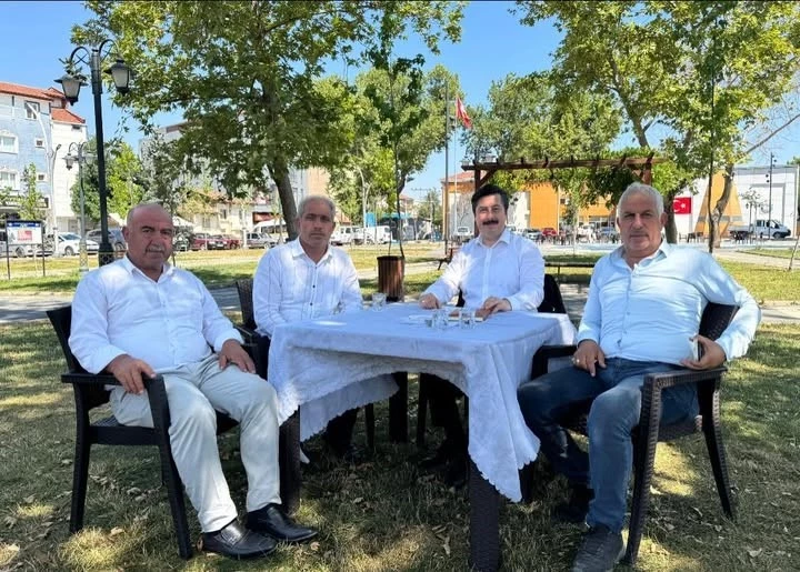 Başkan makamını parka taşıdı
