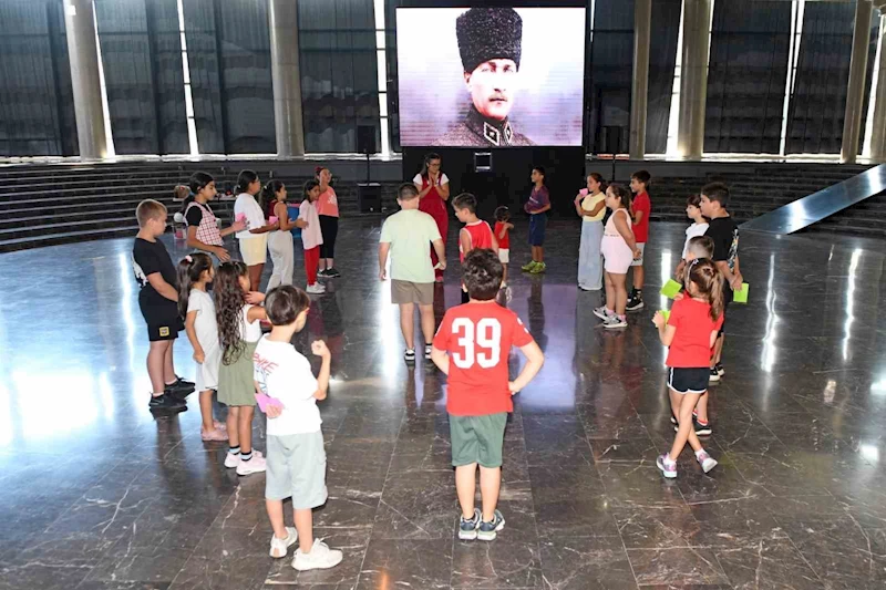 Osmangazi’de çocuklara tarih ve edebiyatı sevdiren buluşma
