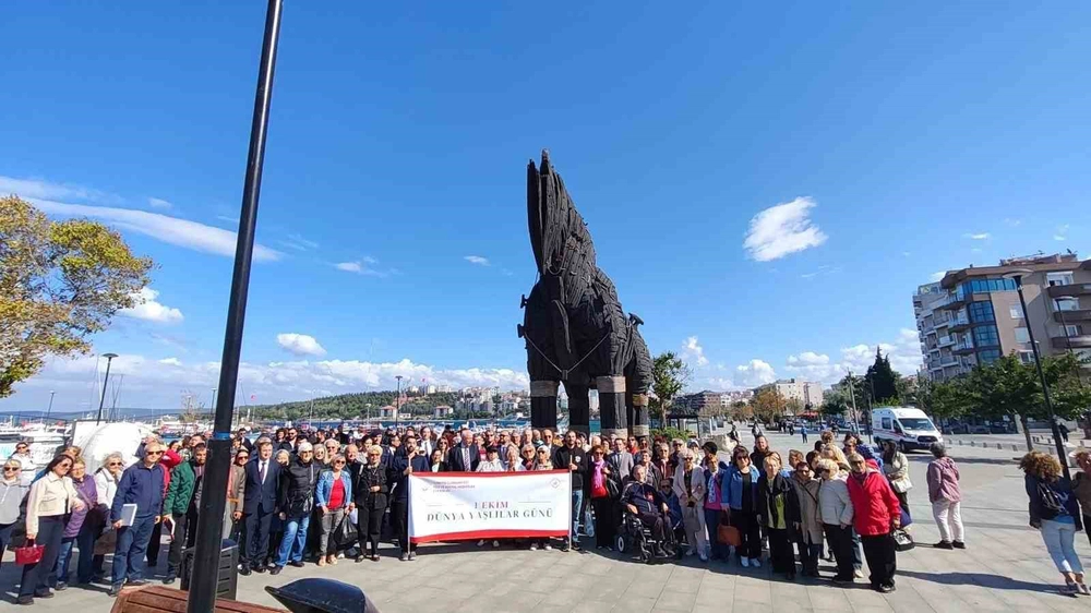 Çanakkale'de 1 Ekim Dünya Yaşlılar Günü Yürüyüş ve Ziyaretlerle Kutlandı