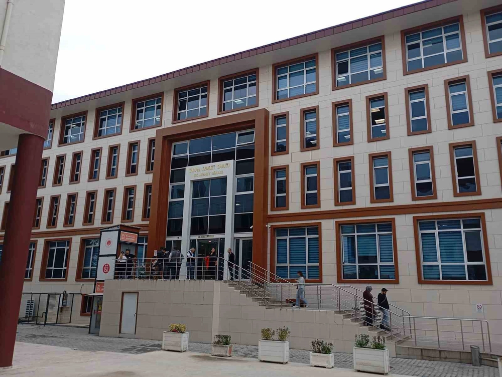 Güllü'nün Kızı Savunmasında Suçlamaları Reddederek Olay Anını Anlattı