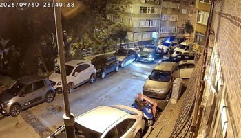 Polisten Kaçan Programcı Deniz Türkeri Şişli'de Park Halindeki Araçlara Çarparak Kaza Yaptı