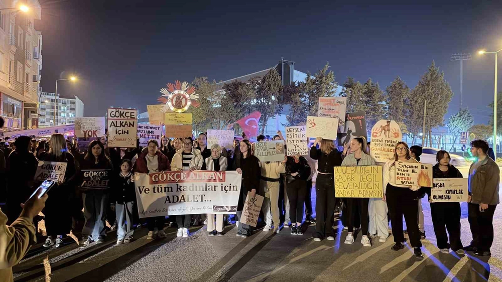 Karacabey'de Gökçe Alkan İçin Adalet Yürüyüşü Düzenlendi