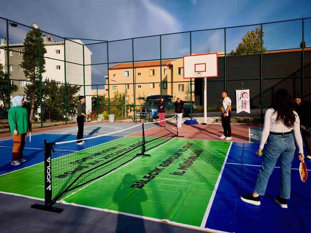 Bilecik’te öğrenciler pickleball ile tanıştı
