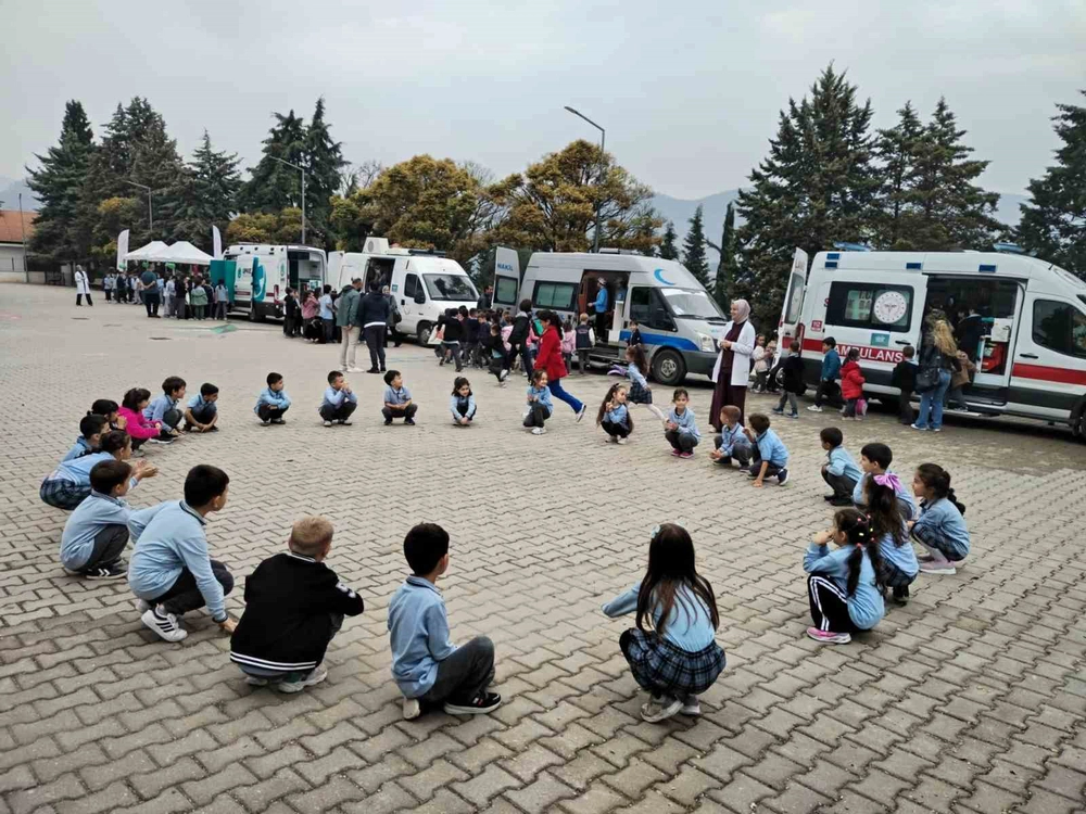 Bilecik’te minik öğrencilere sağlık eğitimi
