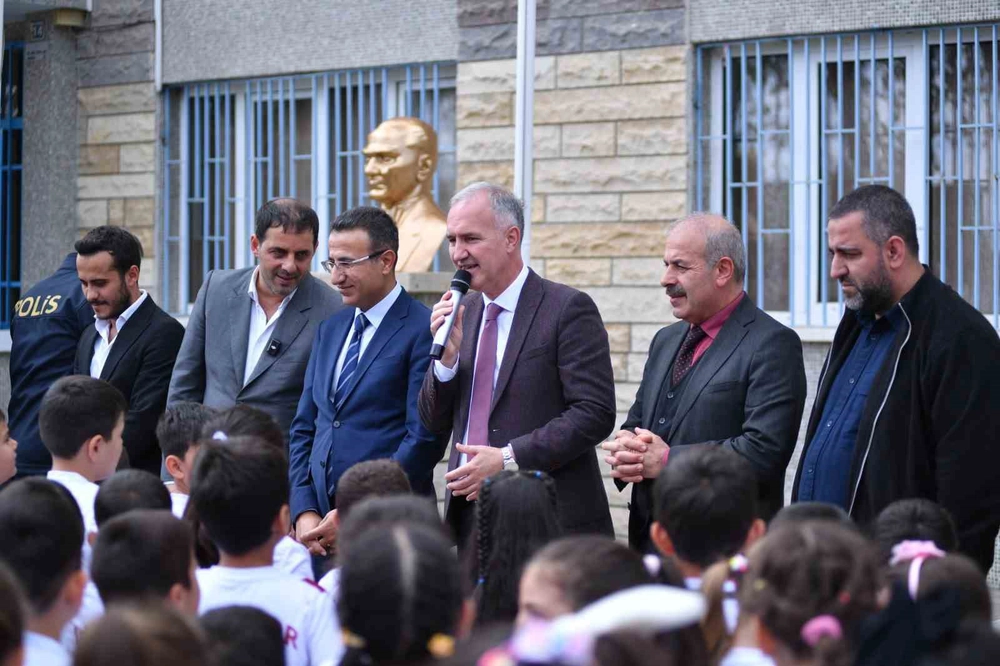 İnegölspor'un Anlamlı Kampanyasıyla 750 Öğrenci Formasına Kavuştu