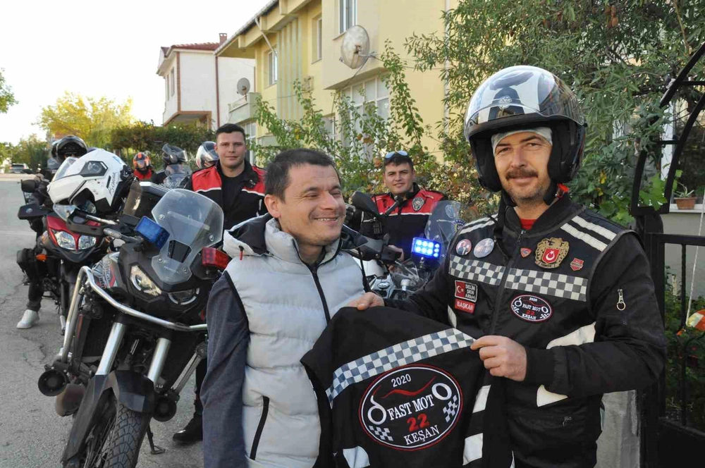 Motosiklet hayali gerçek olan görme engelli Sezgin Çalışkan: "Eve kapanmayın, dışarı çıkın"

