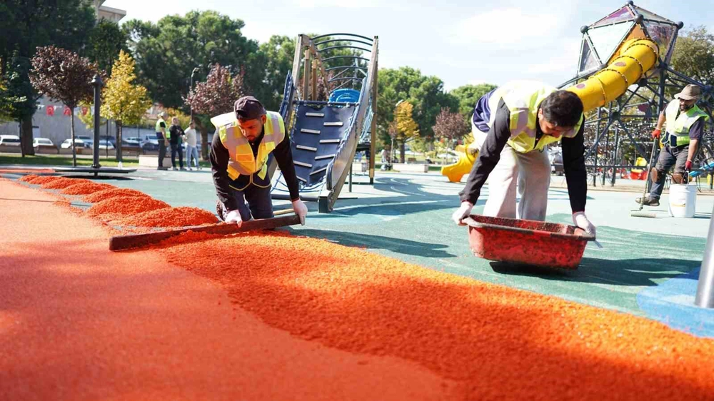 Yıldırım’da parklara kış bakımı
