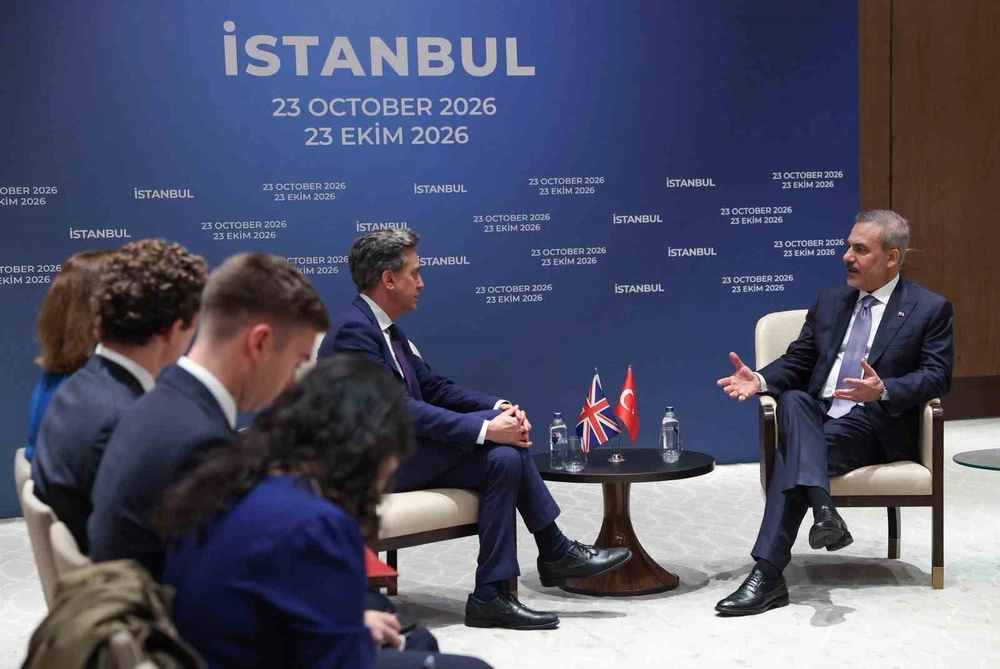 Bakan Fidan, İngiliz mevkidaşı Miliband ile bir araya geldi
