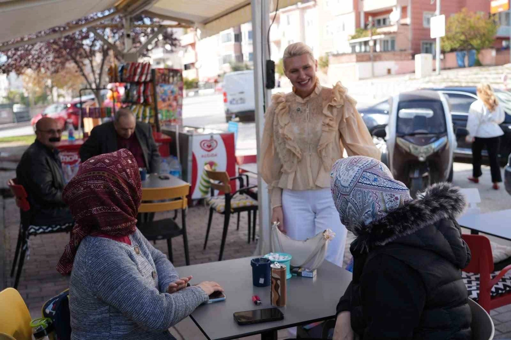 Hürriyet Mahallesi sakinleriyle bir araya geldi
