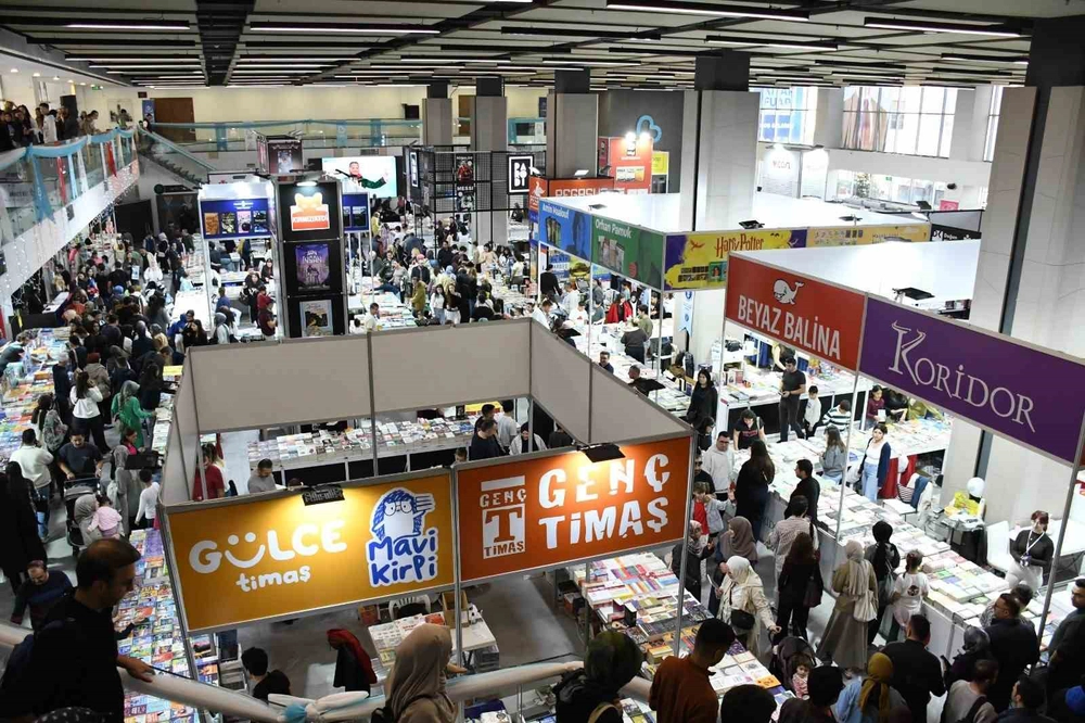 Balıkesir’de 2. Kitap Fuarı 10 günde 216 bin ziyaretçiyi ağırladı
