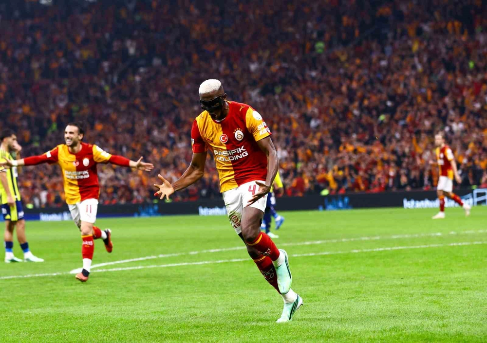 Victor Osimhen ligdeki gol sayısı 8’e çıkardı
