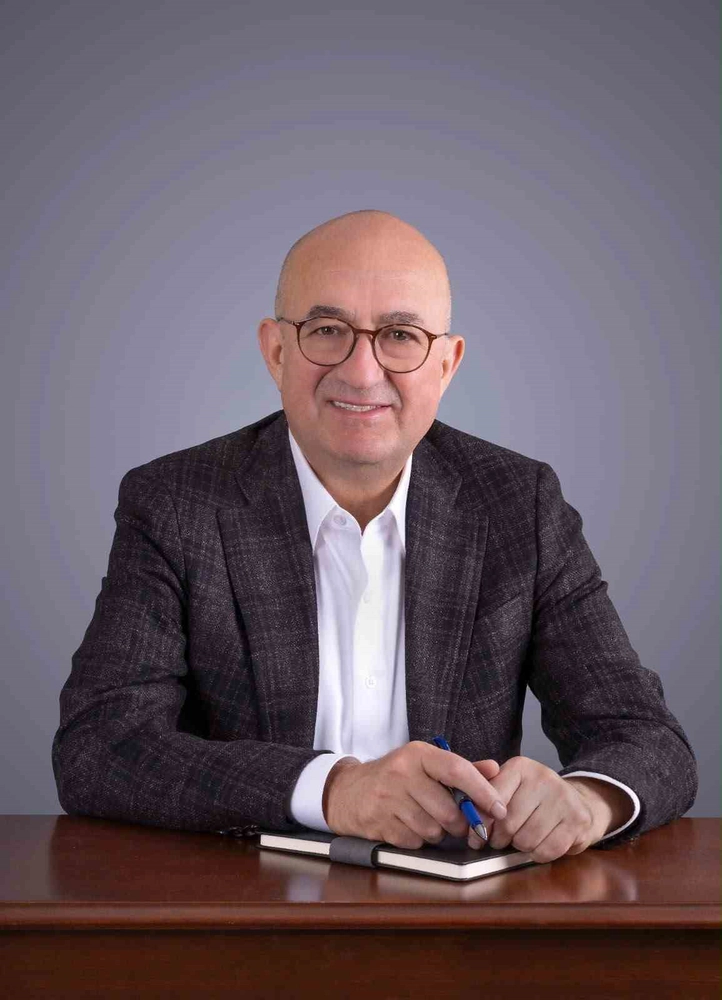 AK Partili Gider: "Bize düşen, geçmişin fedakarlıklarıyla övünmek kadar, o fedakarlıklara layık bir gelecek inşa etmektir"
