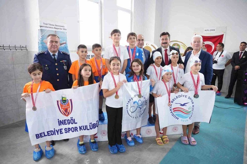 Cumhuriyet Kupası Yüzme Yarışları Yenişehir’de düzenlendi

