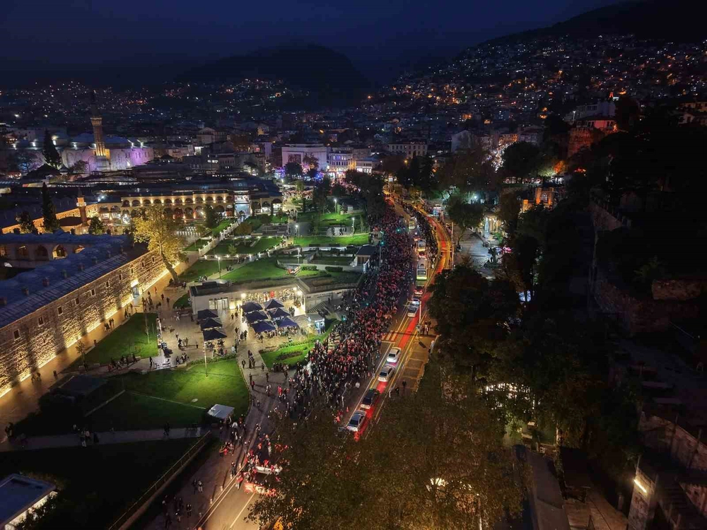 Cumhuriyet ritminde Bursa tek yürek
