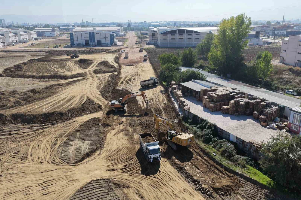 Bursa Büyükşehir Belediyesi İnegöl İçin 7 Kilometrelik Yeni Yol Çalışmasını Başlattı