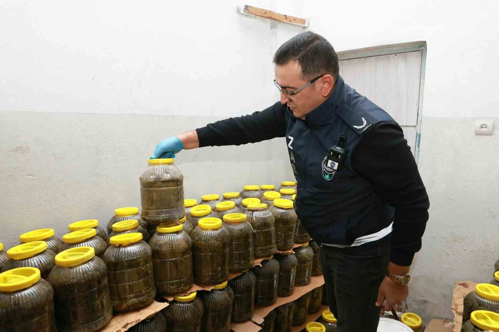 Osmangazi'de Sağlığı Tehdit Eden 6,5 Ton Küflü Gıda Ürünü İmha Edildi