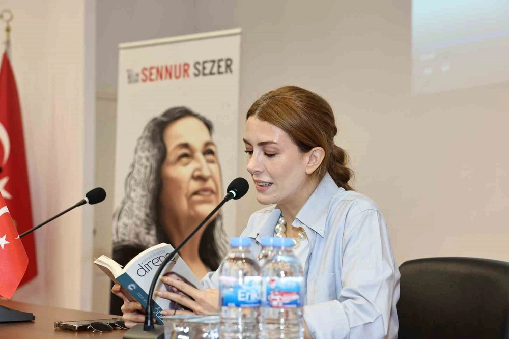 Oyuncu Elit Andaç Çam Nilüfer'de Gençler ve İşçilerle Buluştu