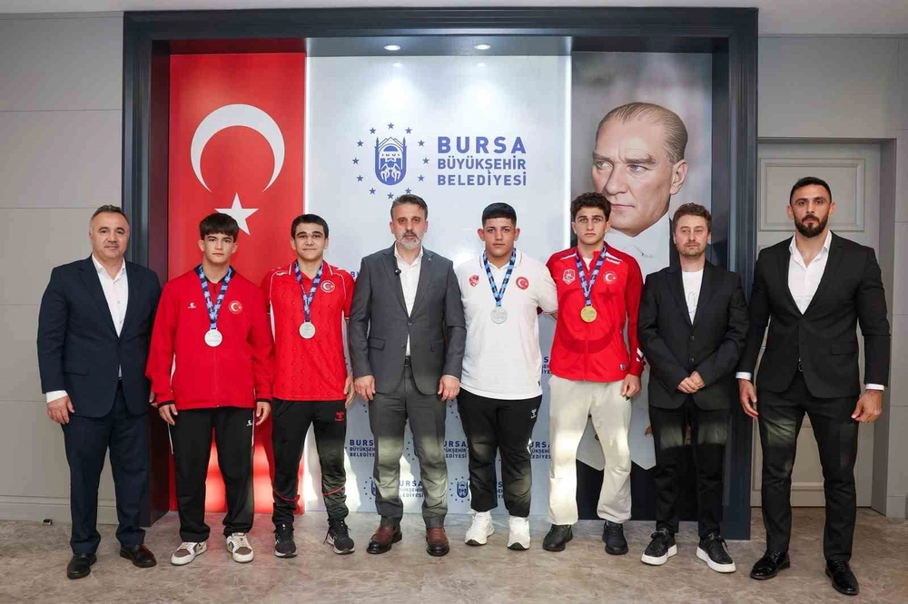 Bursa'nın Gurur Kaynağı Güreşçiler Şahin Biba ile Buluştu