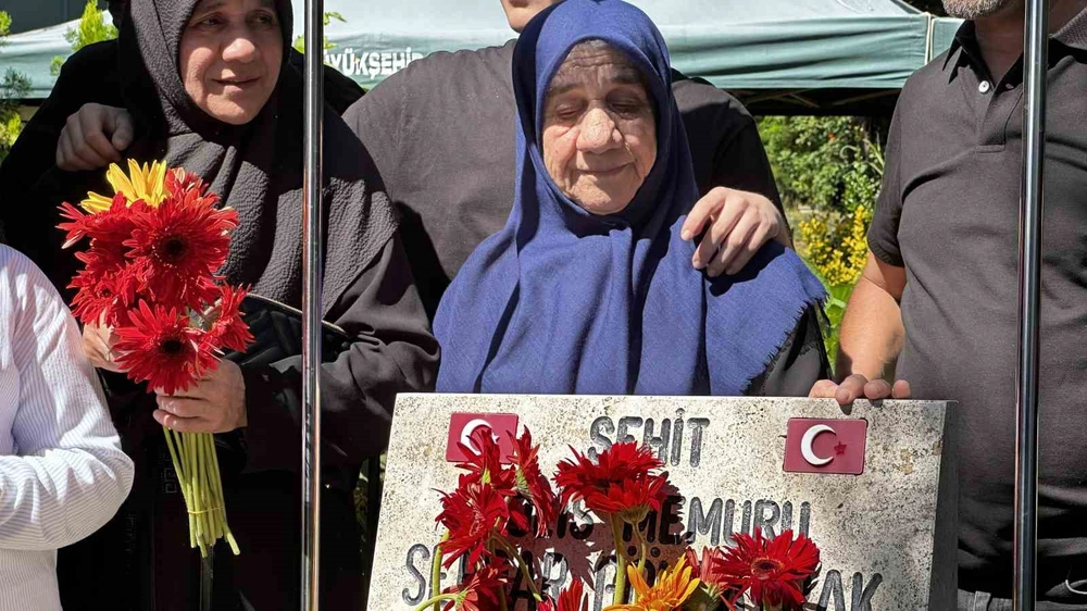 15 Temmuz şehidi, 10’uncu yıl dönümünde mezarı başında anıldı
