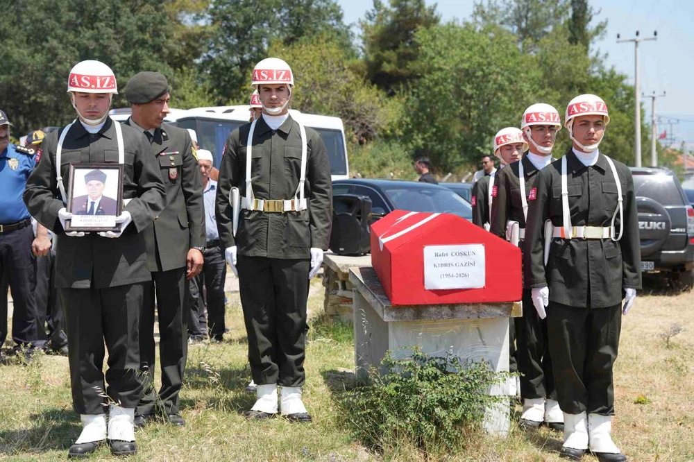 Kıbrıs gazisi son yolculuğuna uğurlandı
