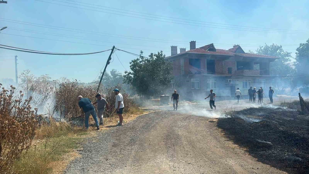 Lüleburgaz’da otluk alan ve anız yangını söndürüldü
