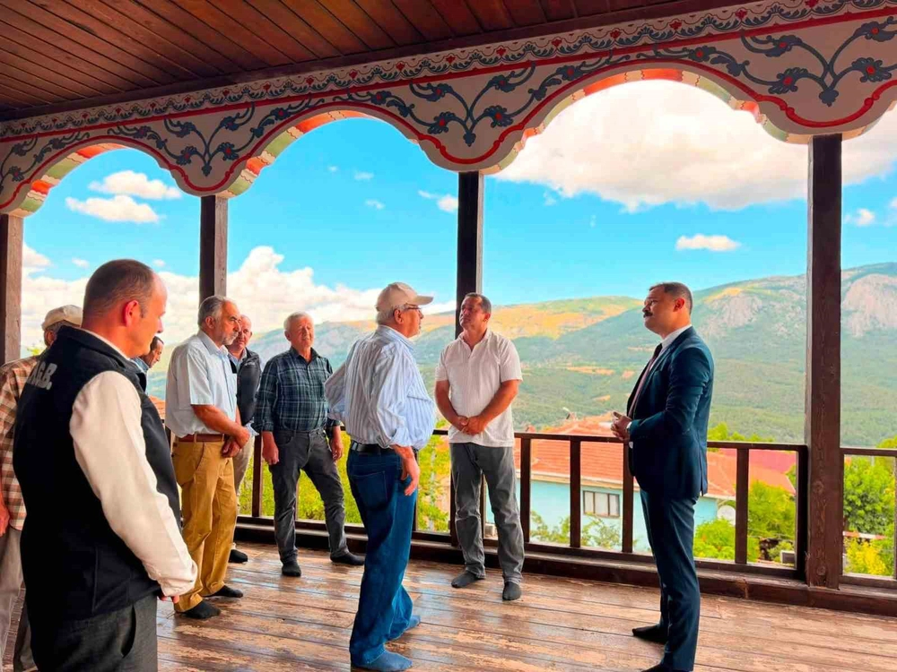 250 yıllık Çivisiz Cami’de inceleme
