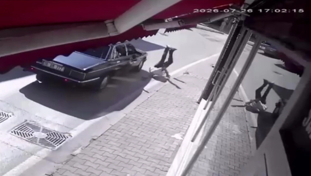 Bursa’da otomobilin çarptığı yaya ağır yaralandı
