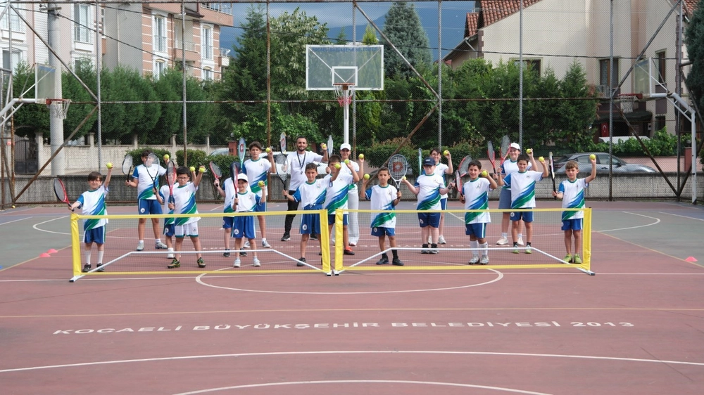 Çocuklar yazın rotasını spora çevirdi
