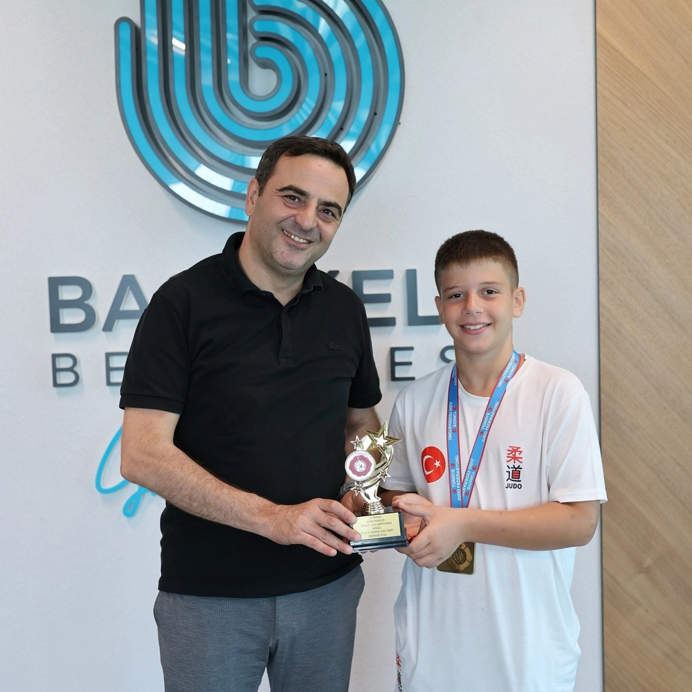 Judo Şampiyonu Kadir Musab Tabak Başkan Özlü'yü Ziyaret Etti