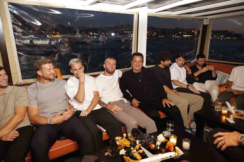 Acun Ilıcalı Hull City'yi İstanbul'da Ağırladı