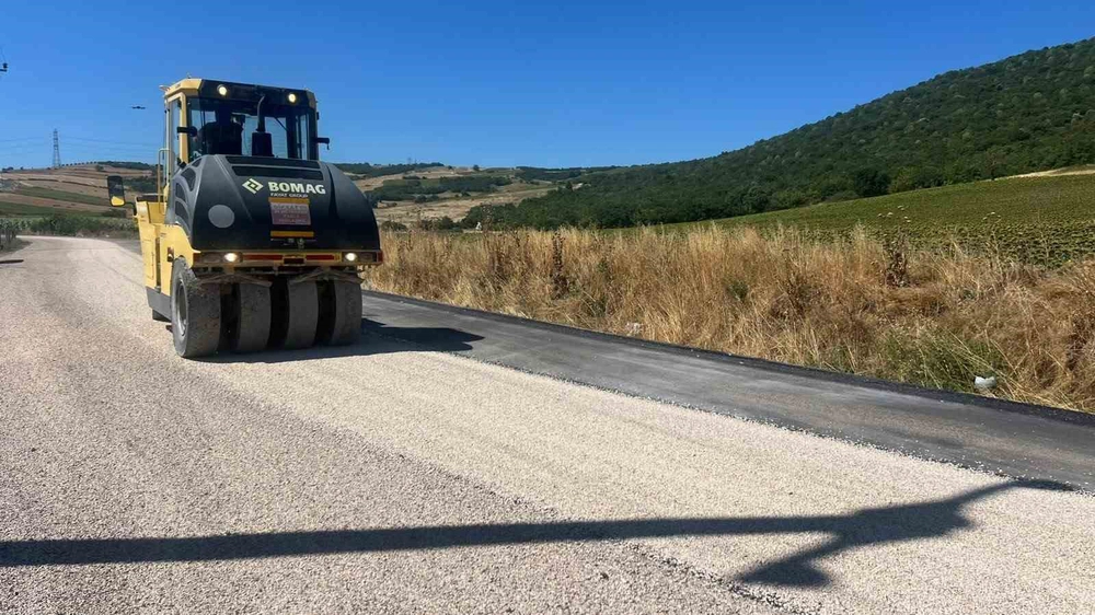 Karacabey ve Mustafakemalpaşa'da Yollar Yenileniyor
