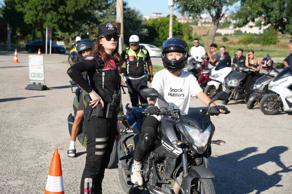 Edirne'de Motosiklet Sürücülerine Ceza Yerine Eğitim