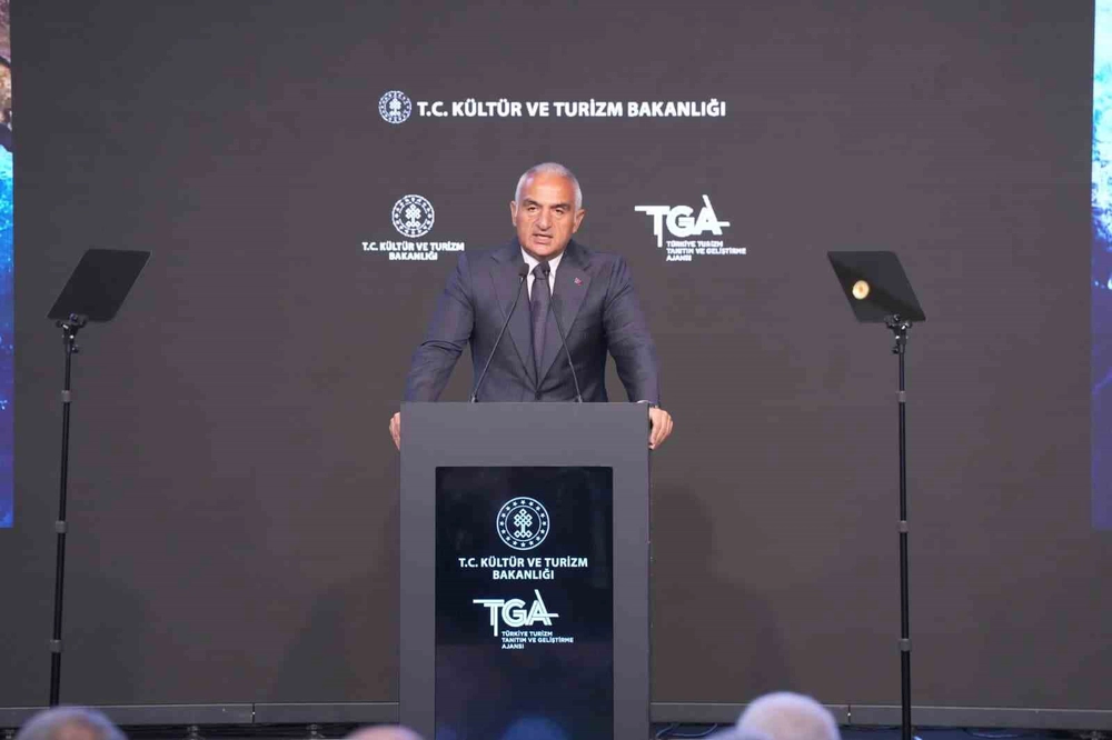 Turizm Geliri İlk 6 Ayda 25,7 Milyar Dolar