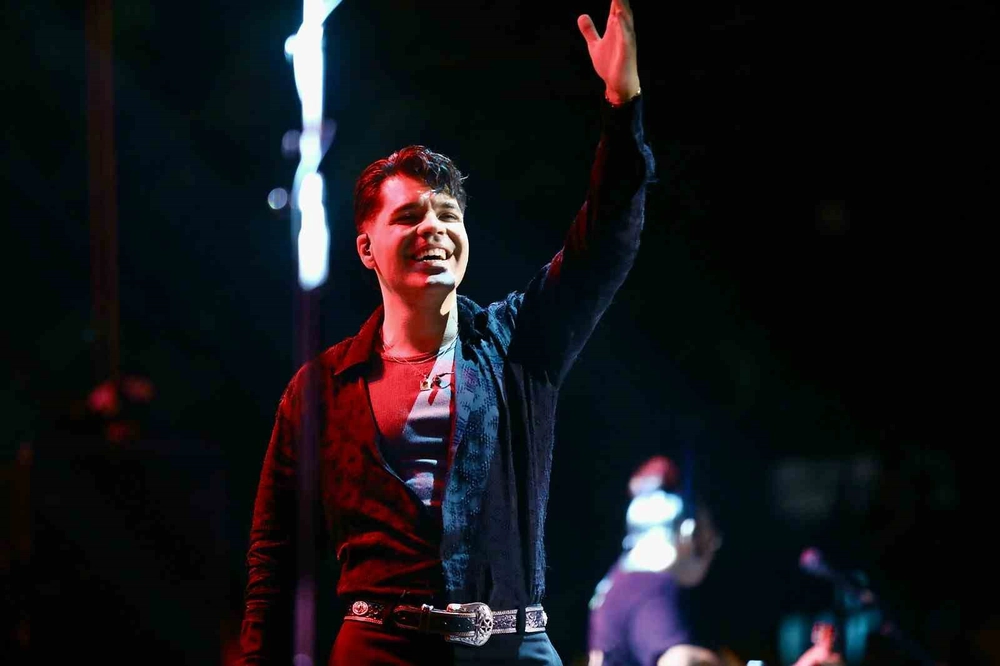 Emir Can İğrek Büyükçekmece Festivalinde Rüzgar Estirdi