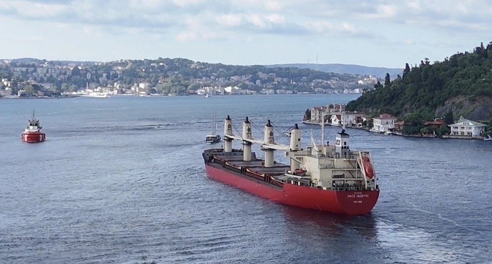 İstanbul Boğazında Gemi Arızası Trafiği Durdurdu