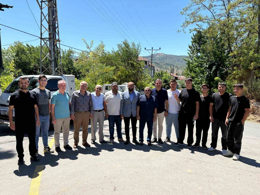 AK Parti Merkez İlçe Teşkilatı Yeniköy'de Vatandaşlarla Buluştu