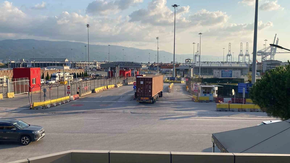 Liman Vinci Operatörü Fenalaşıp Düştü: Yaralı Hastanede